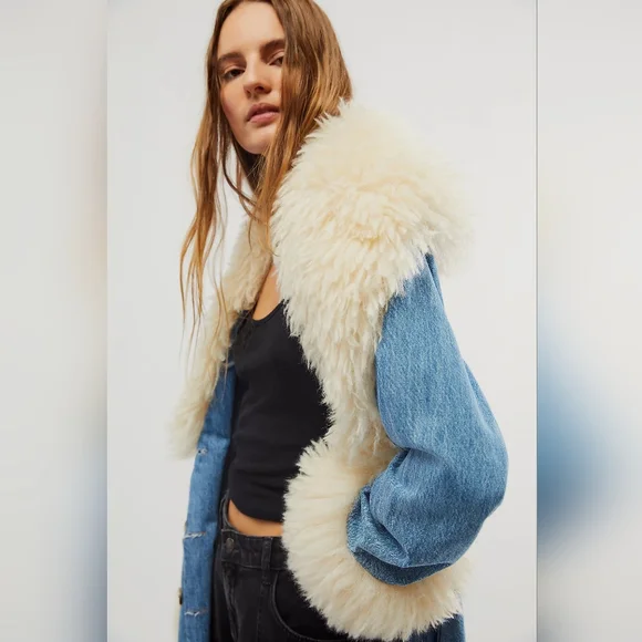 New BlankNYC  course denim jacket coat in blue - Picture 4 of 14